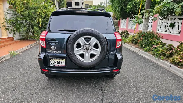 2010 Toyota Rav-4 — foto 4 / 10