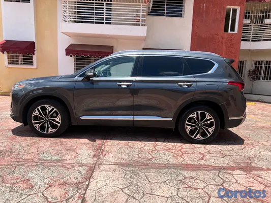 2020 Hyundai Santa Fe — foto 5 / 11