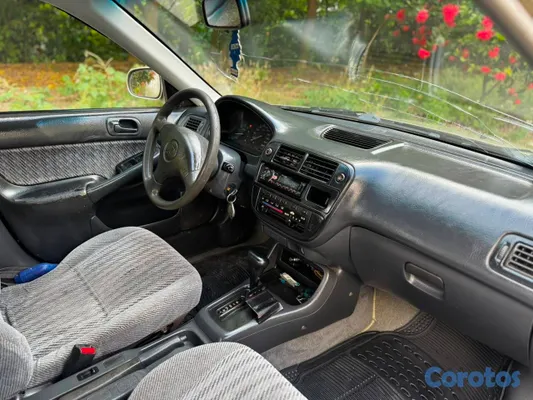 2000 Honda Civic — foto 2 / 15