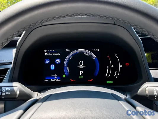 2025 Lexus UX — foto 10 / 14