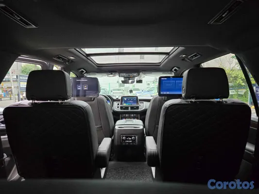 2023 Chevrolet Tahoe — foto 8 / 12