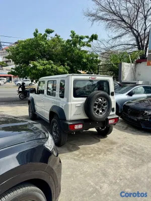 2026 Suzuki Jimny — foto 8 / 10