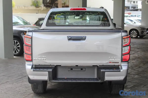 2025 Isuzu Dmax — foto 5 / 9