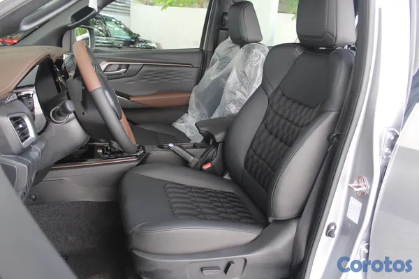 2025 Isuzu Dmax — foto 7 / 9