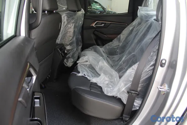 2025 Isuzu Dmax — foto 8 / 9