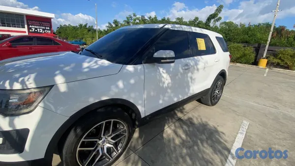 2017 Ford Explorer — foto 4 / 7