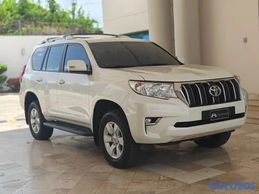 2014 Toyota Land Cruiser Prado — foto 9 / 11