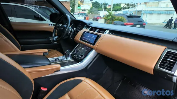 2019 Land Rover Range Rover — foto 8 / 10