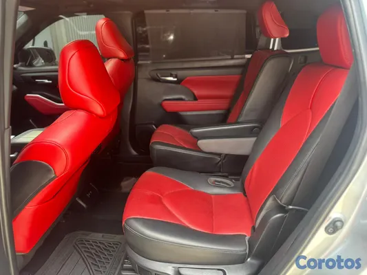 2021 Toyota Highlander — foto 9 / 10