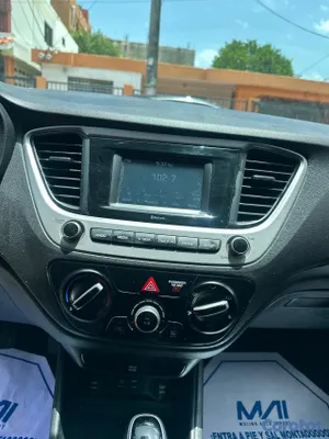 2020 Hyundai Accent — foto 4 / 9