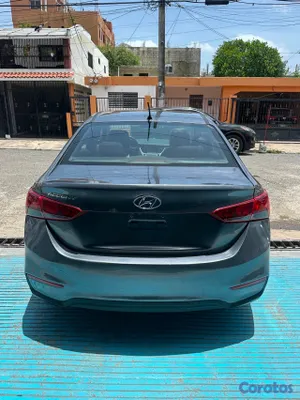 2020 Hyundai Accent — foto 6 / 9