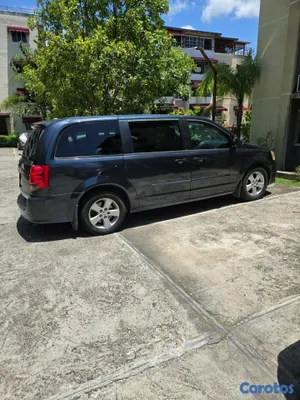 2013 Dodge Caravan — foto 4 / 5