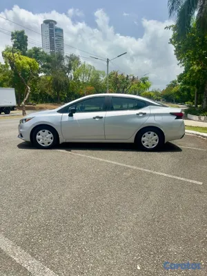 2020 Nissan Versa — foto 4 / 10