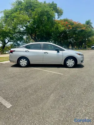 2020 Nissan Versa — foto 6 / 10