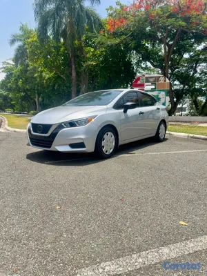 2020 Nissan Versa — foto 7 / 10