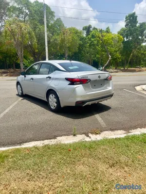 2020 Nissan Versa — foto 8 / 10