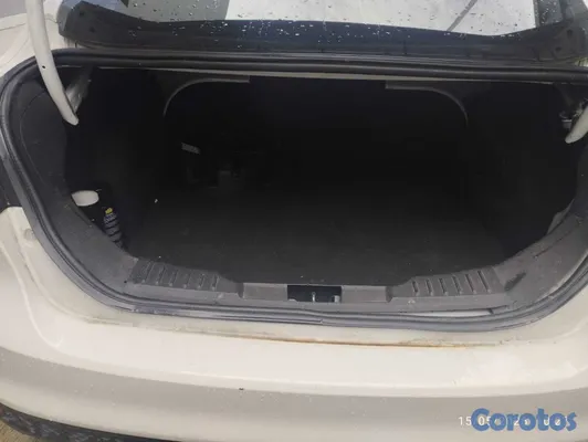 2013 Ford Focus — foto 8 / 13