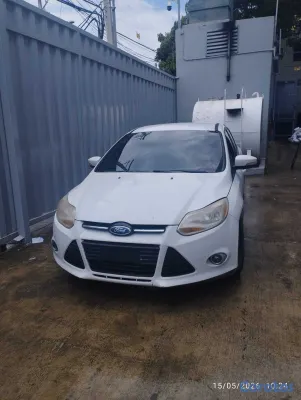 2013 Ford Focus — foto 13 / 13