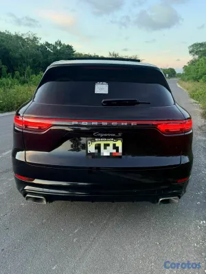 2019 Porsche Cayenne — foto 2 / 8