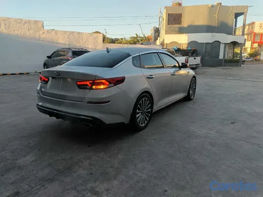 2020 Kia K-5 — foto 2 / 12