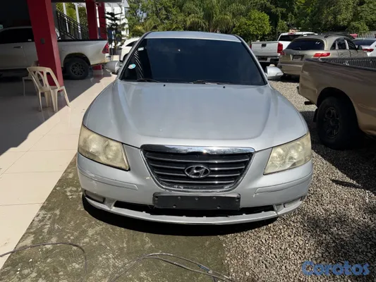 2010 Hyundai Sonata — foto 2 / 7