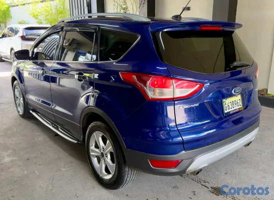 2016 Ford Escape — foto 4 / 7