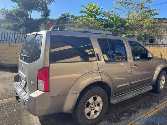 2005 Nissan Pathfinder — foto 3 / 12