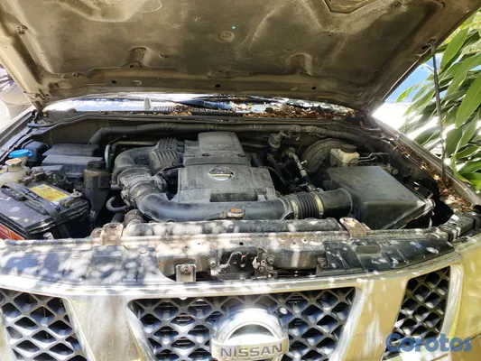 2005 Nissan Pathfinder — foto 11 / 12
