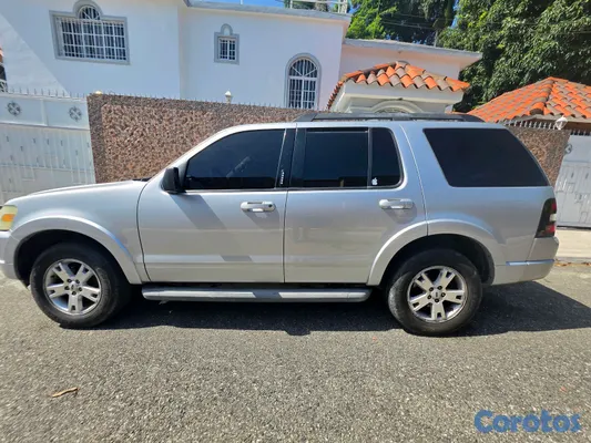 2010 Ford Explorer