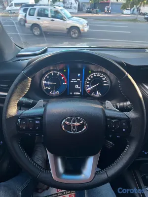 2022 Toyota Fortuner — foto 9 / 10