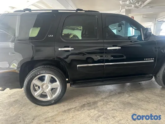 2010 Chevrolet Tahoe — foto 3 / 10