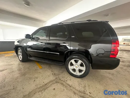 2010 Chevrolet Tahoe — foto 7 / 10