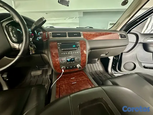 2010 Chevrolet Tahoe — foto 8 / 10