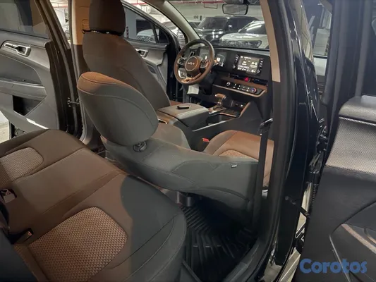 2025 Kia Sportage — foto 8 / 12