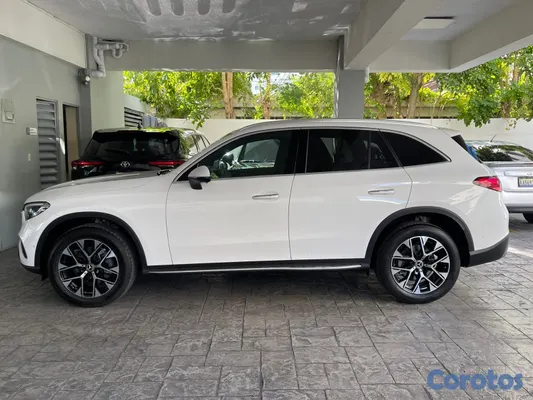 2026 Mercedes-Benz Clase GLC — foto 4 / 9