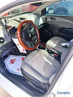 2015 Chevrolet Sonic — foto 7 / 10