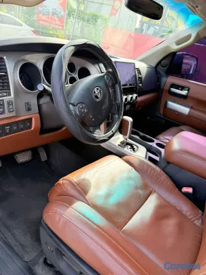 2010 Toyota Sequoia — foto 4 / 13