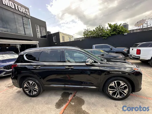 2020 Hyundai Santa Fe — foto 4 / 17