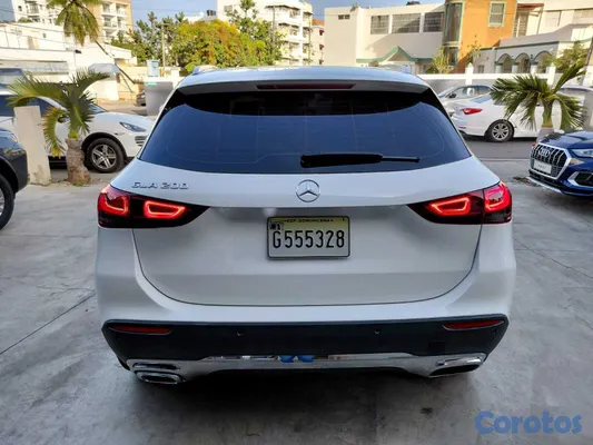 2021 Mercedes-Benz Clase GLA — foto 4 / 10