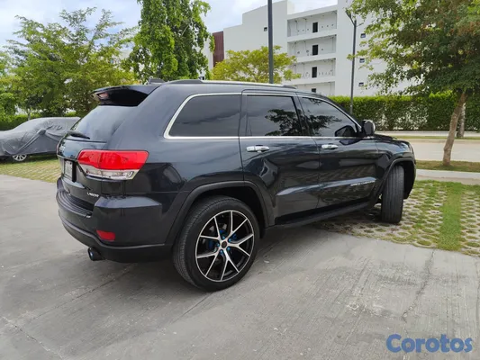 2014 Jeep Grand Cherokee — foto 9 / 10