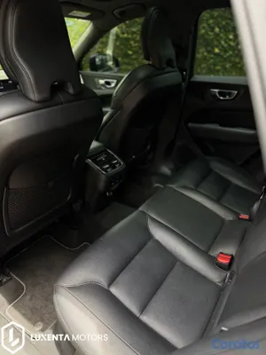 2020 Volvo Xc60 — foto 4 / 7