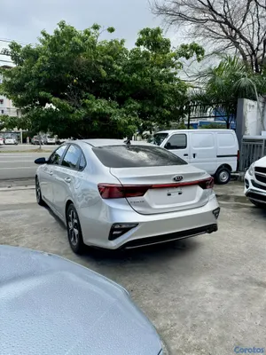 2020 Kia Forte — foto 8 / 10