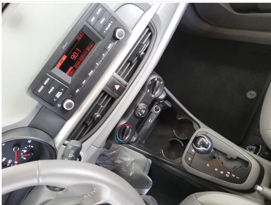 2021 Kia Morning — foto 8 / 10