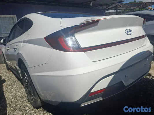 2020 Hyundai Sonata — foto 9 / 10