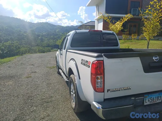 2018 Nissan Frontier — foto 2 / 4