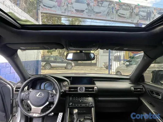 2014 Lexus Is — foto 9 / 9