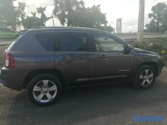2016 Jeep Compass — foto 3 / 9