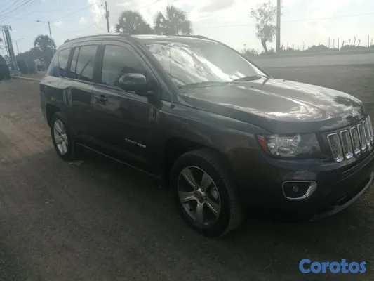 2016 Jeep Compass — foto 4 / 9