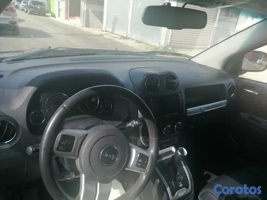 2016 Jeep Compass — foto 6 / 9