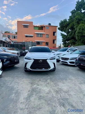 2023 Lexus NX — foto 2 / 12